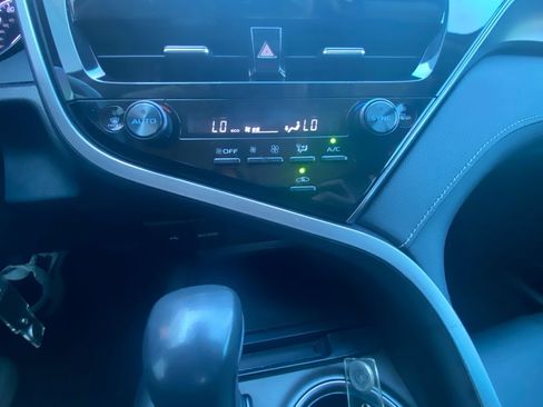 Used 2023 Toyota Camry SE FWD image 22