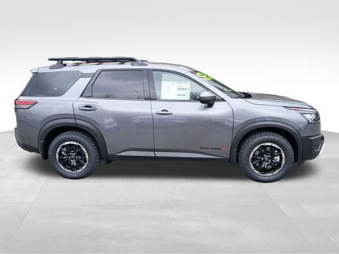 New 2025 Nissan Pathfinder Rock Creek image 7