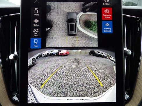 New 2026 Volvo XC60 B5 Ultra w/ Protection Package Premier AWD/4WD image 23