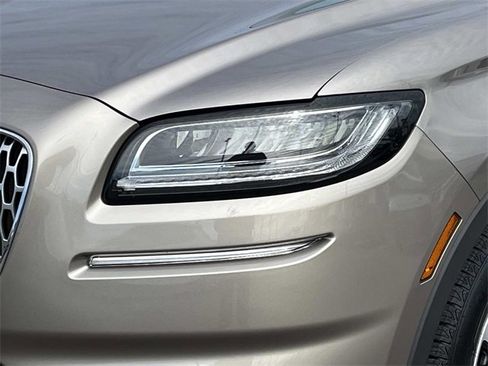 Used 2021 Lincoln Nautilus AWD w/ Equipment Group 101A image 9