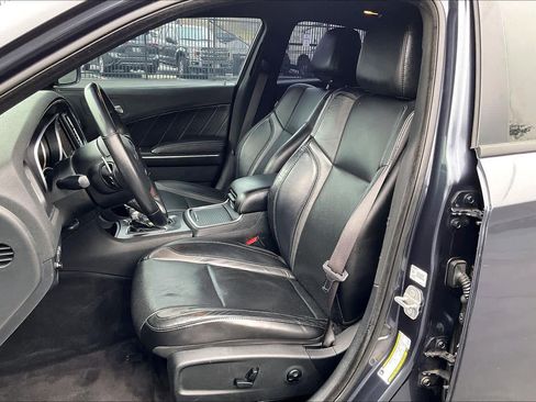 Used 2018 Dodge Charger R/T w/ Plus Group image 27