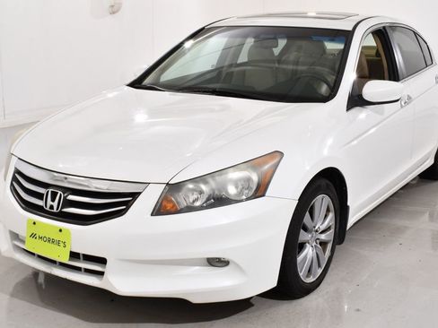 Used 2011 Honda Accord EX-L image 2