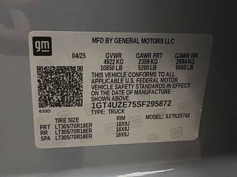 Used 2025 GMC Sierra 2500 AT4X AWD/4WD image 45