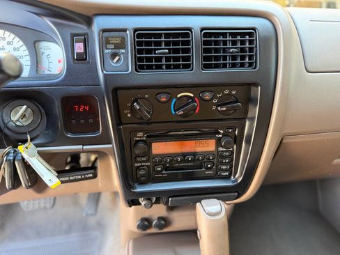 Used 2003 Toyota Tacoma 2WD Xtracab image 19