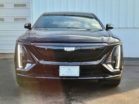 New 2025 Cadillac Lyriq Sport w/ LPO, Floor Liner Package image 8