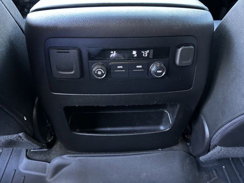 Used 2016 Chevrolet Tahoe LT image 19