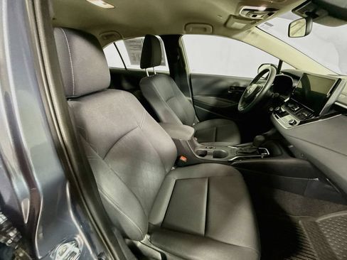 Certified 2025 Toyota Corolla LE FWD image 24