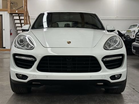Used 2014 Porsche Cayenne Turbo AWD/4WD image 7