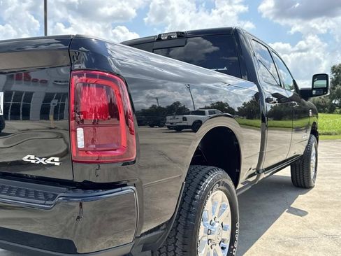 New 2026 RAM 2500 Laramie w/ Towing Technology Group AWD/4WD image 15