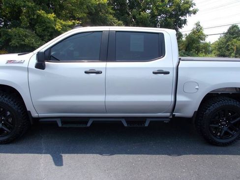 Used 2021 Chevrolet Silverado 1500 Custom Trail Boss w/ LPO, Dark Essentials Package AWD/4WD image 6