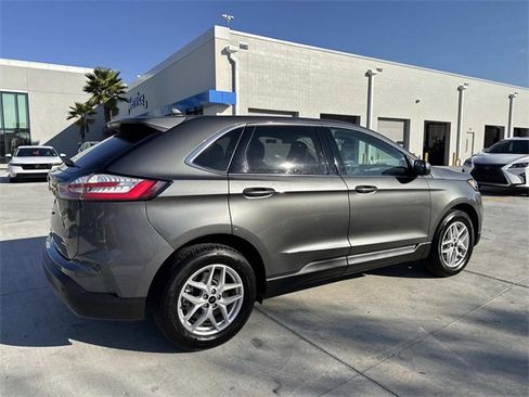 Used 2023 Ford Edge SEL image 7