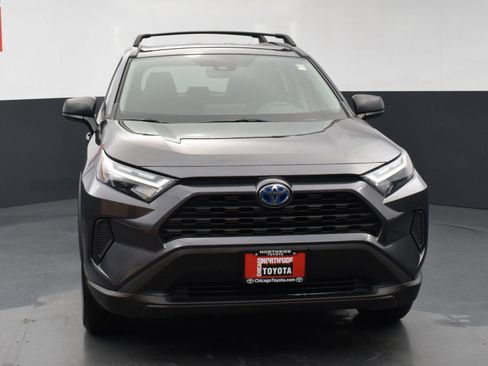 Used 2024 Toyota RAV4 LE AWD/4WD image 7