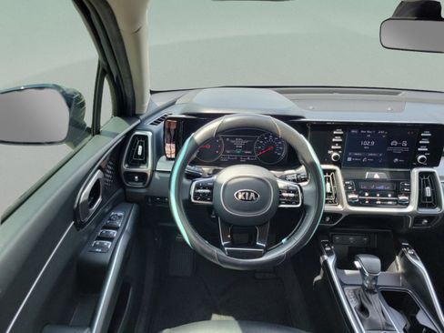 Used 2021 Kia Sorento S FWD image 5