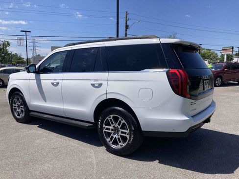 Used 2025 Ford Expedition Active RWD image 7