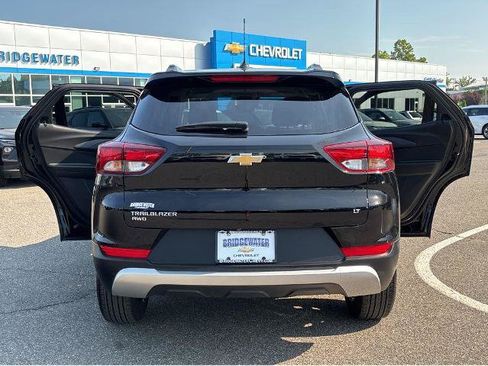 Used 2023 Chevrolet TrailBlazer LT AWD/4WD image 12