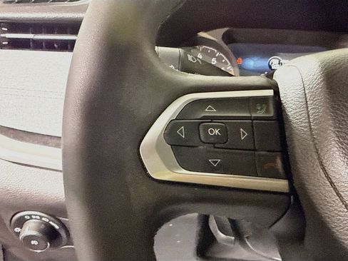 Used 2023 Jeep Compass Latitude w/ Sun and Sound Group AWD/4WD image 21