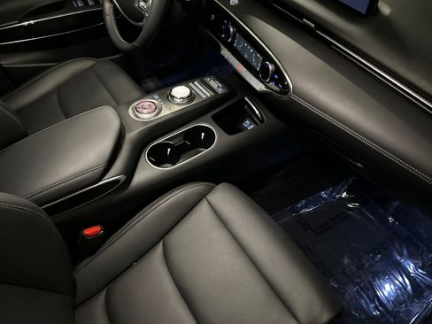 Used 2023 Genesis GV70 2.5T image 16