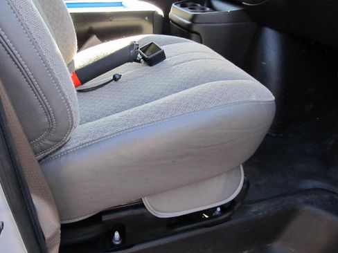 Used 2021 Chevrolet Express 2500 w/ Driver Convenience Package image 39