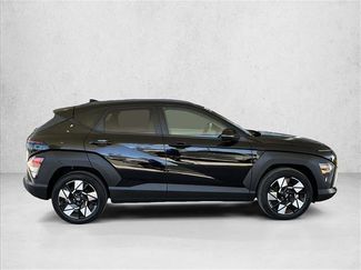 Used 2025 Hyundai Kona SEL FWD video 4