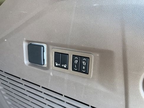 Used 2023 GMC Yukon Denali w/ Max Trailering Package image 14