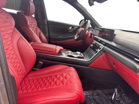 Used 2025 Genesis GV80 3.5T image 15