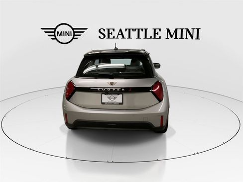 Certified 2025 MINI Cooper S image 10