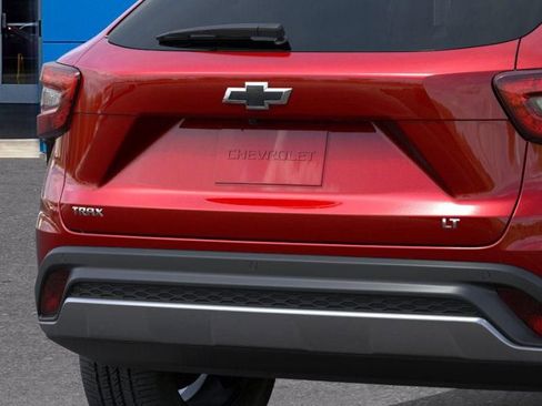 New 2026 Chevrolet Trax LT w/ Driver Confidence Package image 14