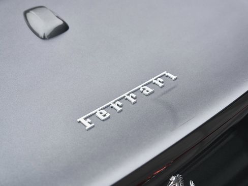 Used 2022 Ferrari 812 GTS image 12