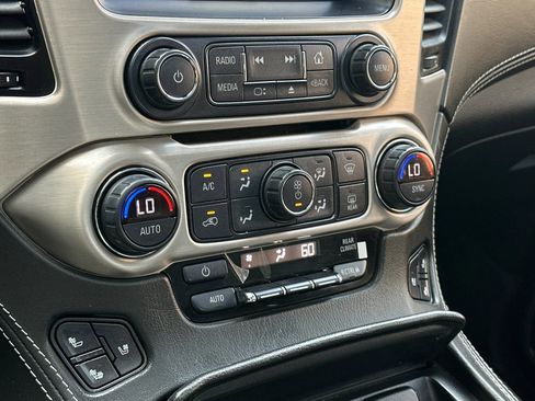 Used 2019 GMC Yukon Denali w/ Denali Ultimate Package image 18