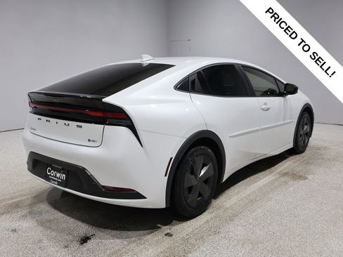 Used 2023 Toyota Prius LE image 2