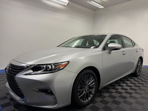 Used 2018 Lexus ES 350 w/ Premier Package FWD image 3