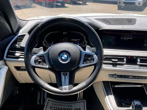 Used 2022 BMW X5 xDrive45e w/ M Sport Package image 5