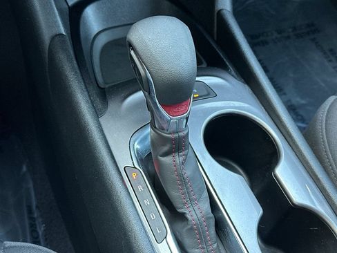 Used 2025 Chevrolet Malibu RS FWD image 19