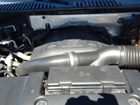 Used 2017 Ford Expedition EL XLT w/ Equipment Group 202A image 20