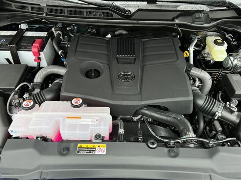 New 2026 Toyota Tundra SR5 AWD/4WD image 9