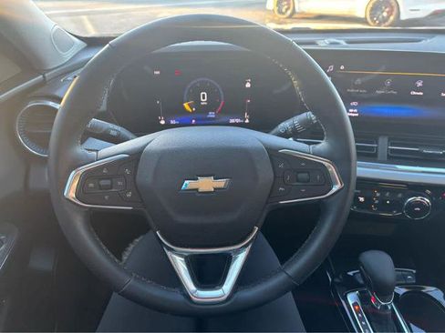 Used 2024 Chevrolet Trax LT w/ Driver Confidence Package image 19