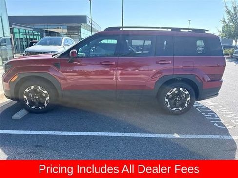 Used 2024 Hyundai Santa Fe SEL FWD image 2