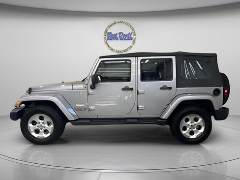 Used 2014 Jeep Wrangler Unlimited Sahara w/ Connectivity Group AWD/4WD image 2