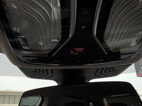 Used 2022 BMW 740i xDrive w/ Premium Package AWD/4WD image 59
