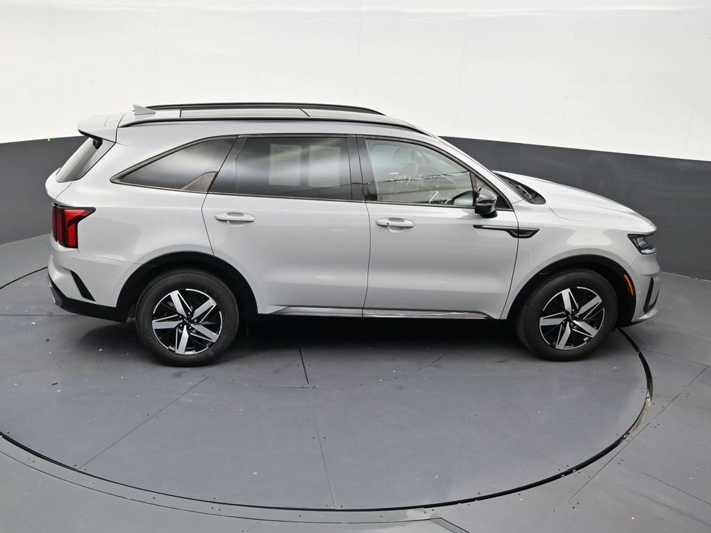 Used 2023 Kia Sorento EX w/ Panoramic Sunroof Package FWD image 18