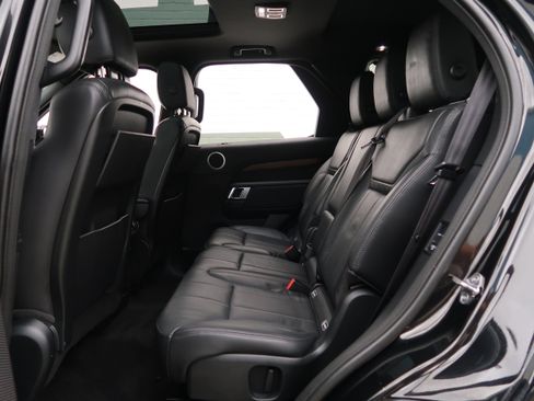 Used 2018 Land Rover Discovery HSE AWD/4WD image 45