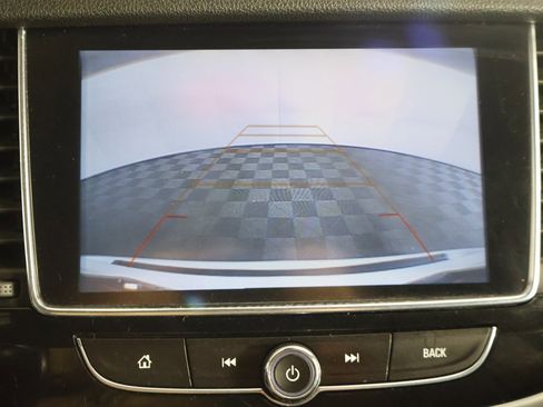 Used 2018 Buick Encore Preferred image 36