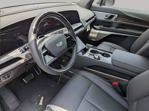 New 2026 Cadillac Vistiq Premium Luxury AWD/4WD image 8