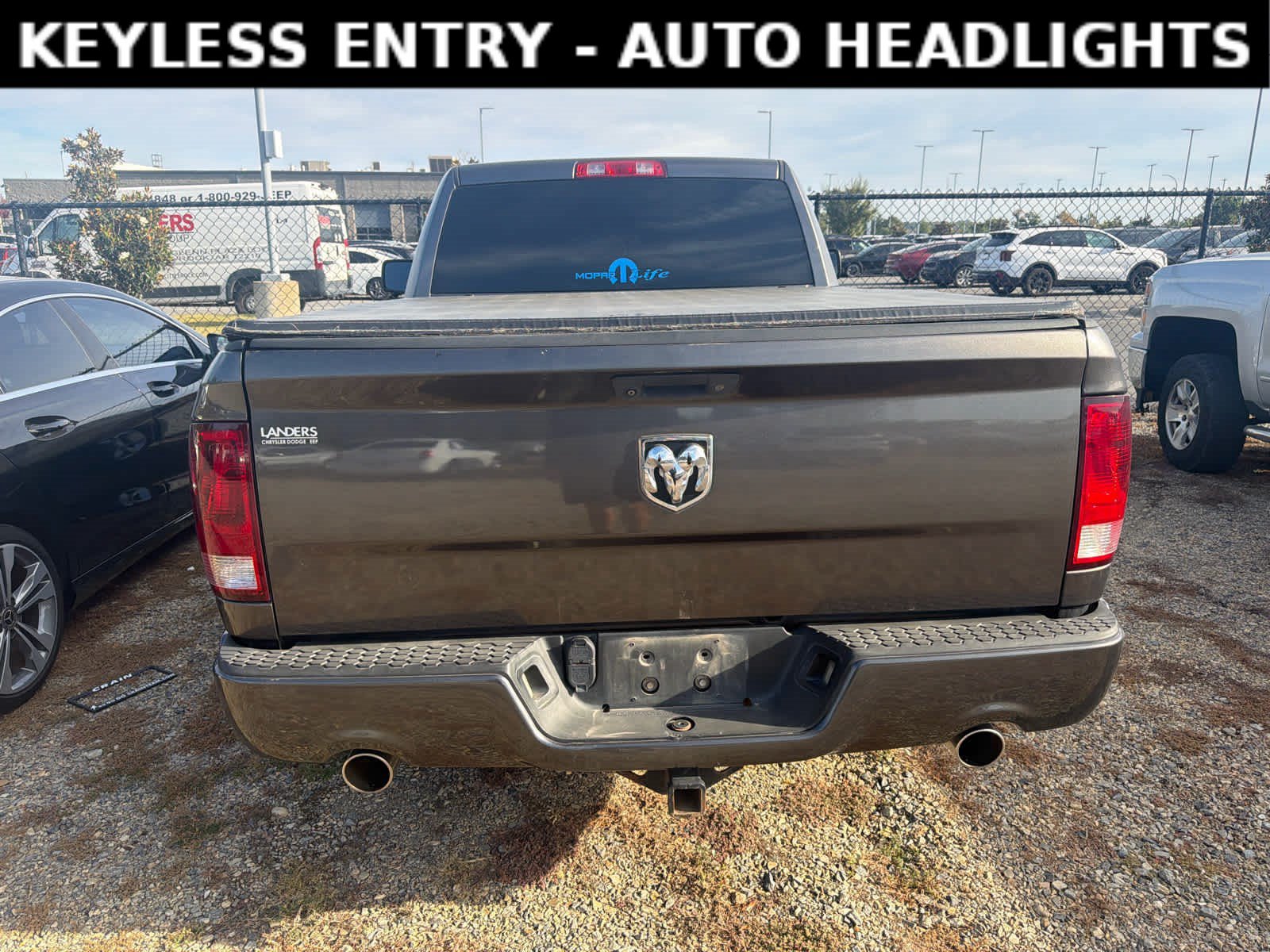 Used 2015 RAM 1500 Express RWD image 2