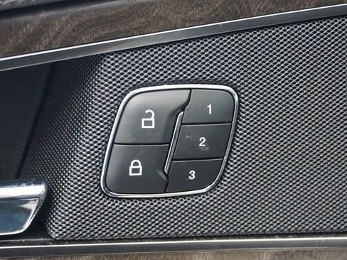 Used 2019 Lincoln Nautilus Select image 29