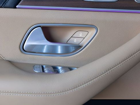 Used 2024 Mercedes-Benz GLE 350 4MATIC image 35