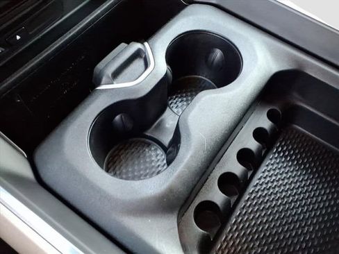 Used 2019 RAM 1500 Laramie image 13