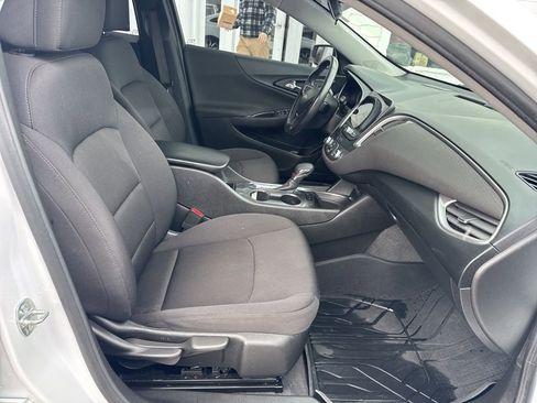 Certified 2021 Chevrolet Malibu RS image 37