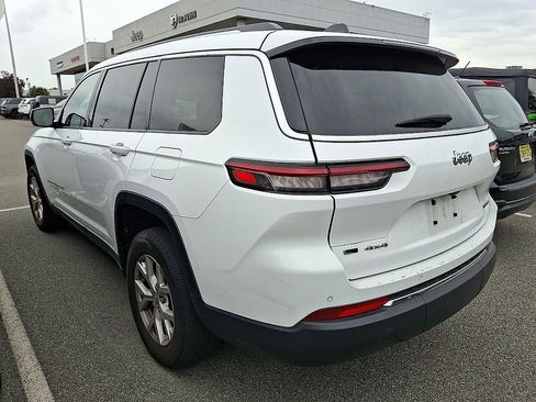 Used 2022 Jeep Grand Cherokee L Limited AWD/4WD image 3