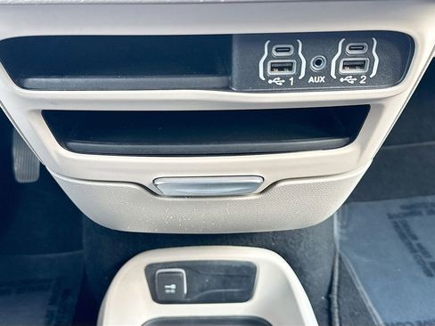 Used 2023 Chrysler Voyager LX FWD image 24
